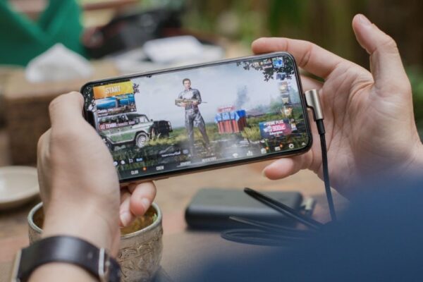 PUBG Mobile banned two Vietnamese teams from PMPL