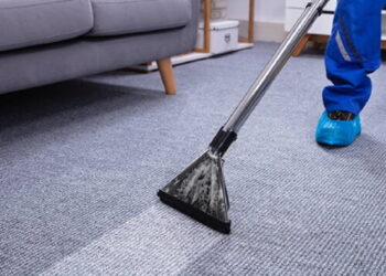 How Carpet Cleaning Services Tackle Wine and Juice Stains