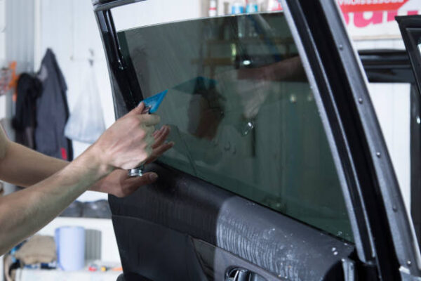 Step-by-Step Process: What to Expect with Super 1 Auto Glass Tint Installation Step-by-Step Process: What to Expect with Super 1 Auto Glass Tint Installation