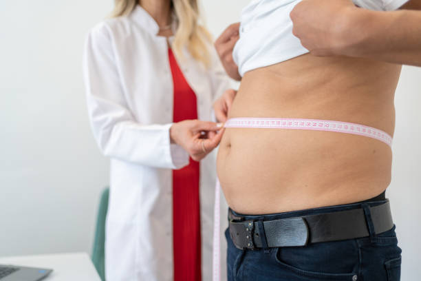 جراحة شفط الدهون في دبي مقترنة بنقل الدهون لتحسين المظهر الطبيعي Liposuction surgery in Dubai