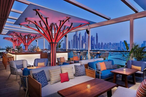 Dining Offers Dubai – A Culinary Journey Awaits dining offers Dubai, Dubai food deals, Palm Jumeirah dining, Dubai restaurants, The Retreat Palm Dubai, luxury dining Dubai, Dubai culinary offers, food promotions Dubai
